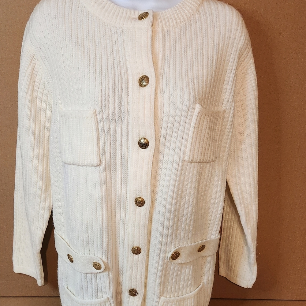 Old Money Vintage Textured  Knit Cardigan with Long Sleeves Gold Buttons